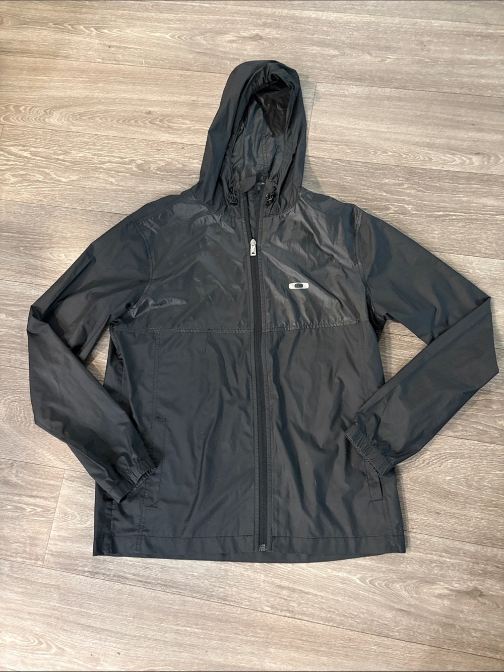 Oakley Black Hooded Lightweight Windbreaker Jacket - Slim Silhouette